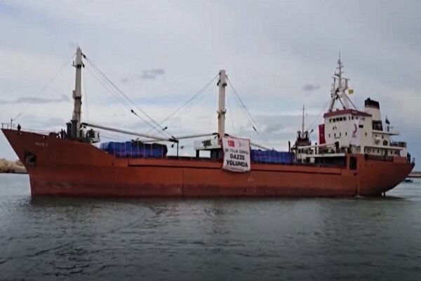 هدایت یک کشتی خصوصی به سمت ایران با حکم قضائی