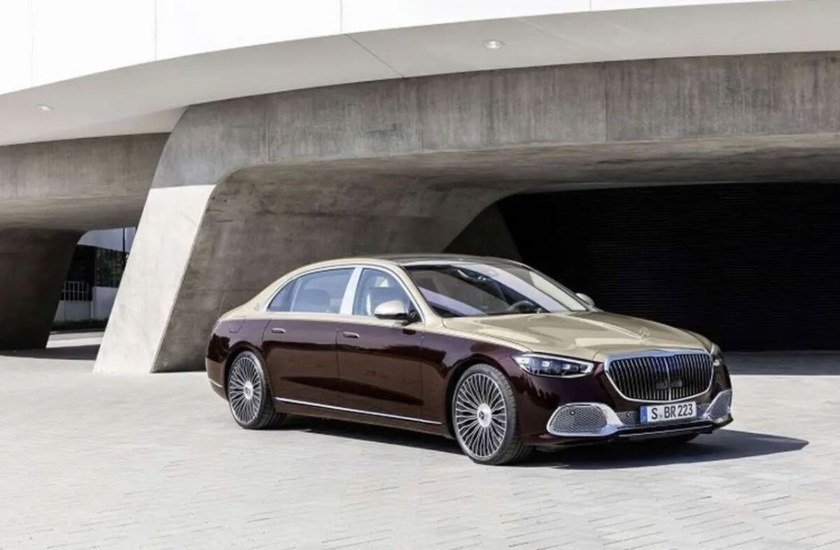 بابک زنجانی چطور برای ماشین ۱۵۰ میلیارد تومانی‌اش پلاک گرفته است؟