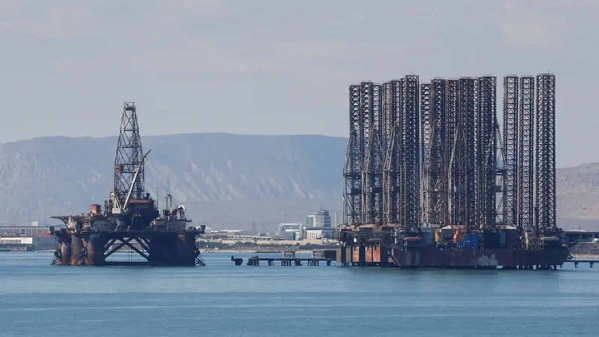 اوکراین به دکل نفتی روسیه در دریای خزر حمله کرد