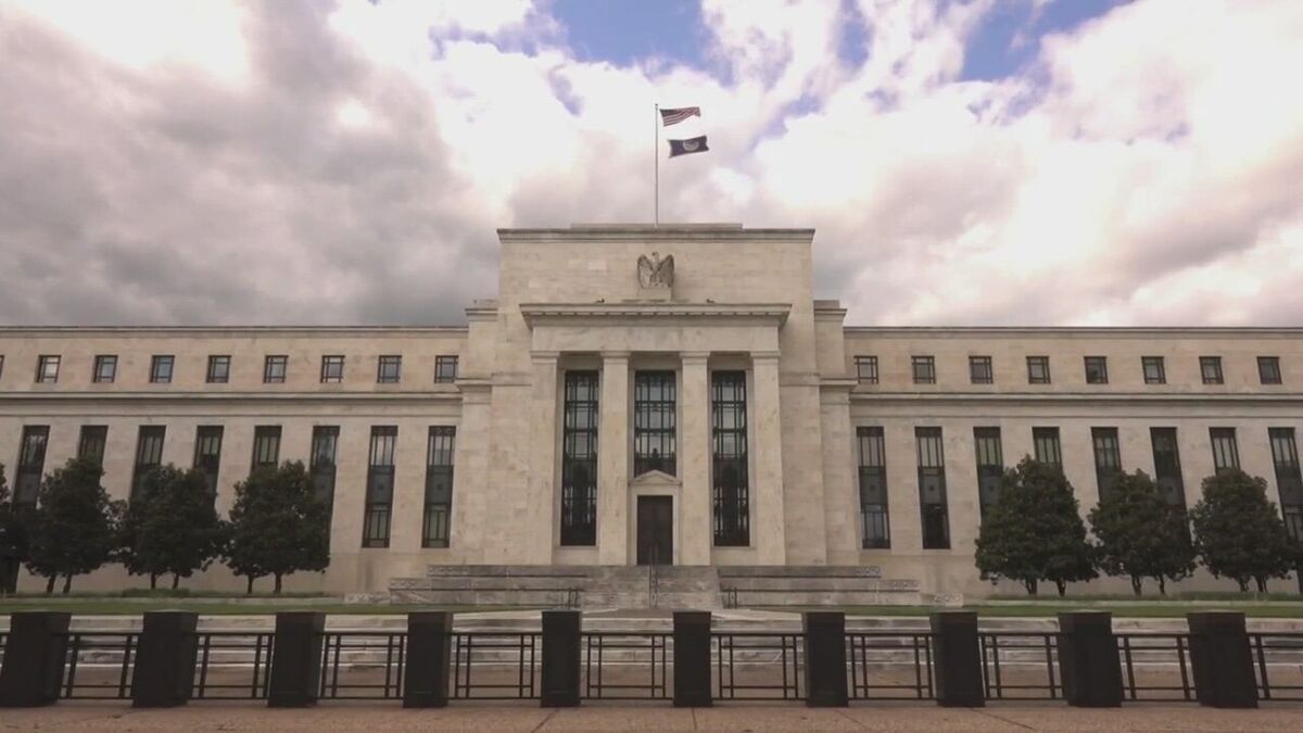 کاهش نرخ بهره در آمریکا و پیش‌بینی چشم‌انداز اقتصادی مثبت برای سال آینده