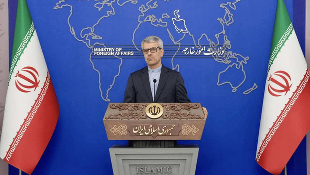 بقائی: تصرف شناور حامل نفت ونزوئلا دزدی دریایی دولتی است