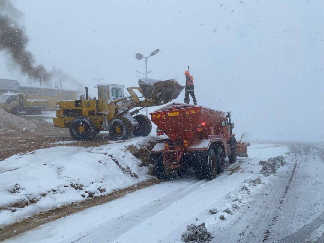 بارش برف و باران در ۱۵ محور، مه‌شدید در ۲ مسیر استان فارس