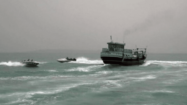 توقیف کشتی خارجی در دریای عمان / بازداشت ۱۸ خدمه