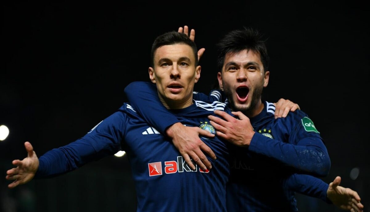 پرسپولیس قید ستاره اول فوتبال ازبکستان را می‌زند