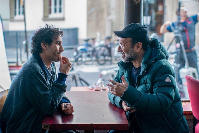 عکس/ اصغر فرهادی را در خیابانهای پاریس ببینید عکس/ اصغر فرهادی را در خیابانهای پاریس ببینید