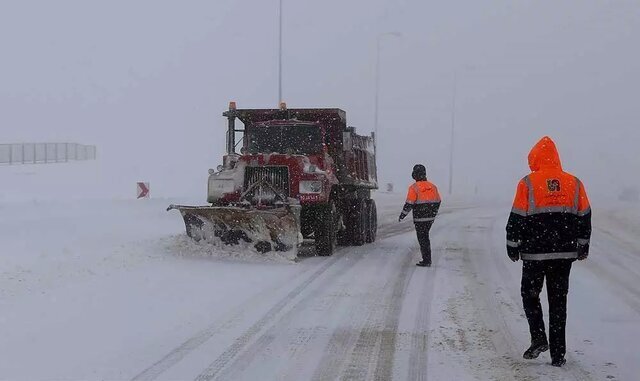 انسداد مسیر سربیژن به راین به دلیل بارش برف