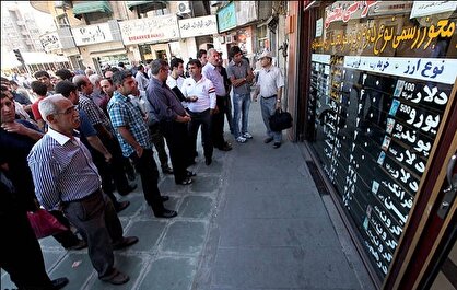 دلار در مرز ۱۳۰ هزار تومان؛ بدتر هم می‌شود؟