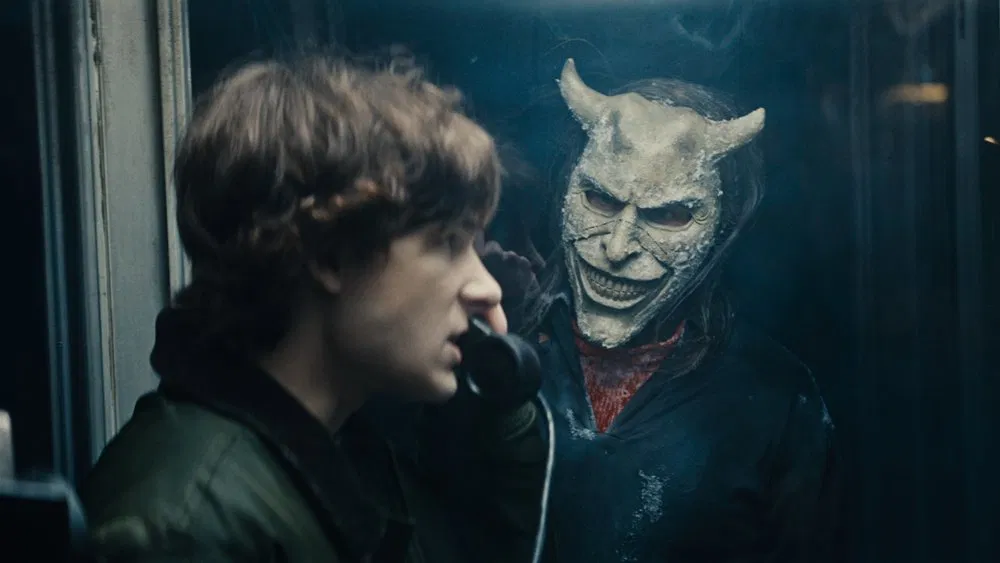 فیلم سینمایی تلفن سیاه ۲