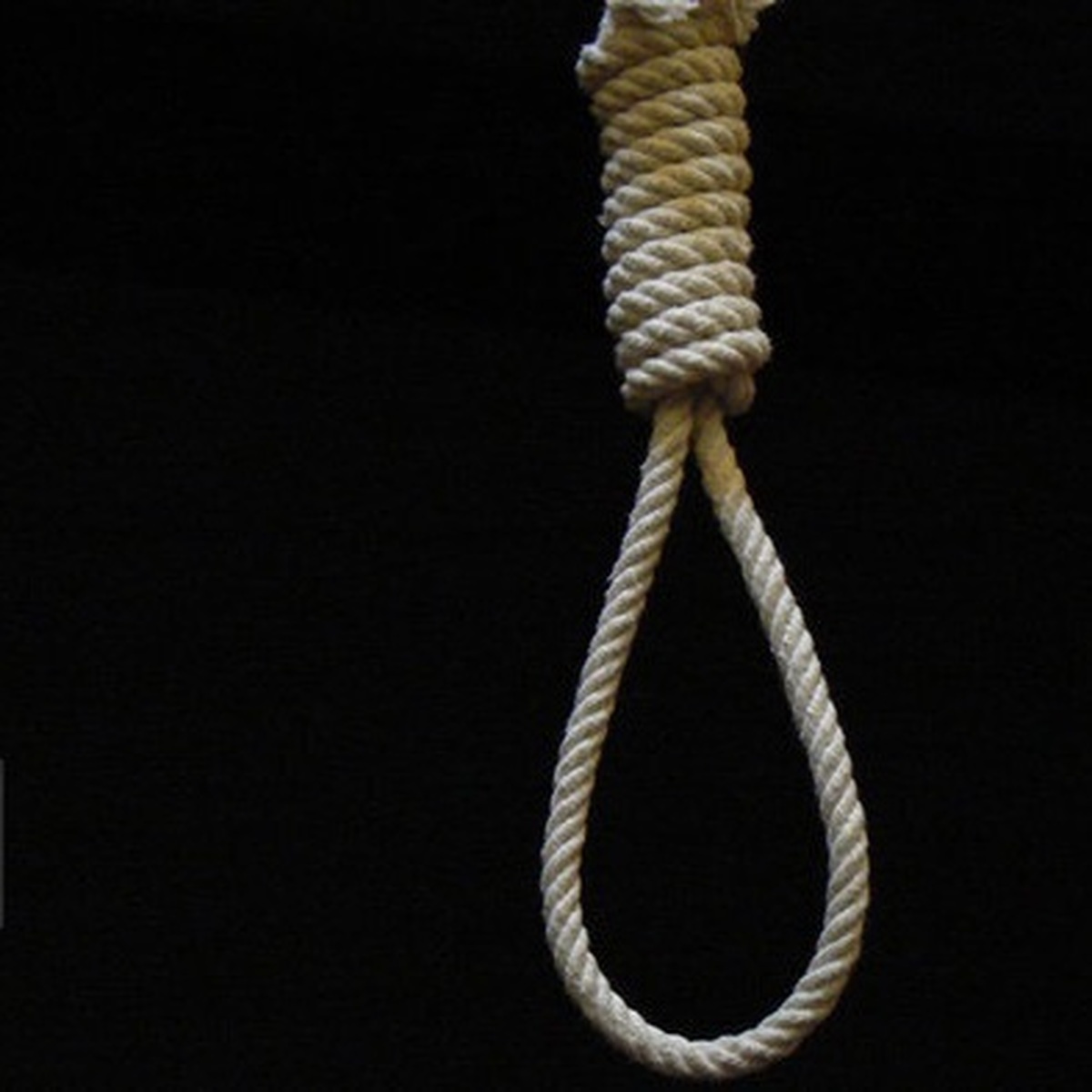 اعدام یک مجرم در بسطام