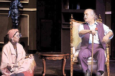 هادی مرزبان کارگردانی وفادار به متن در اجرا و دیالوگ نمایشنامه‌های رادی بود