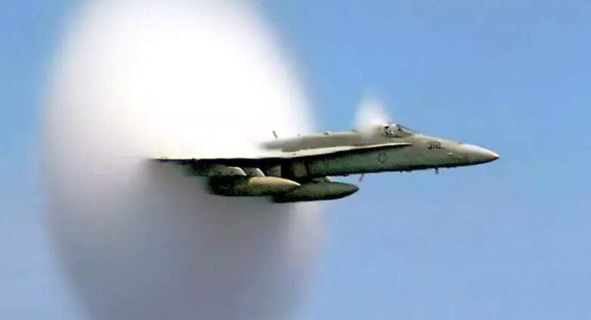 شکسته‌شدن دیوار صوتی در آسمان میسان