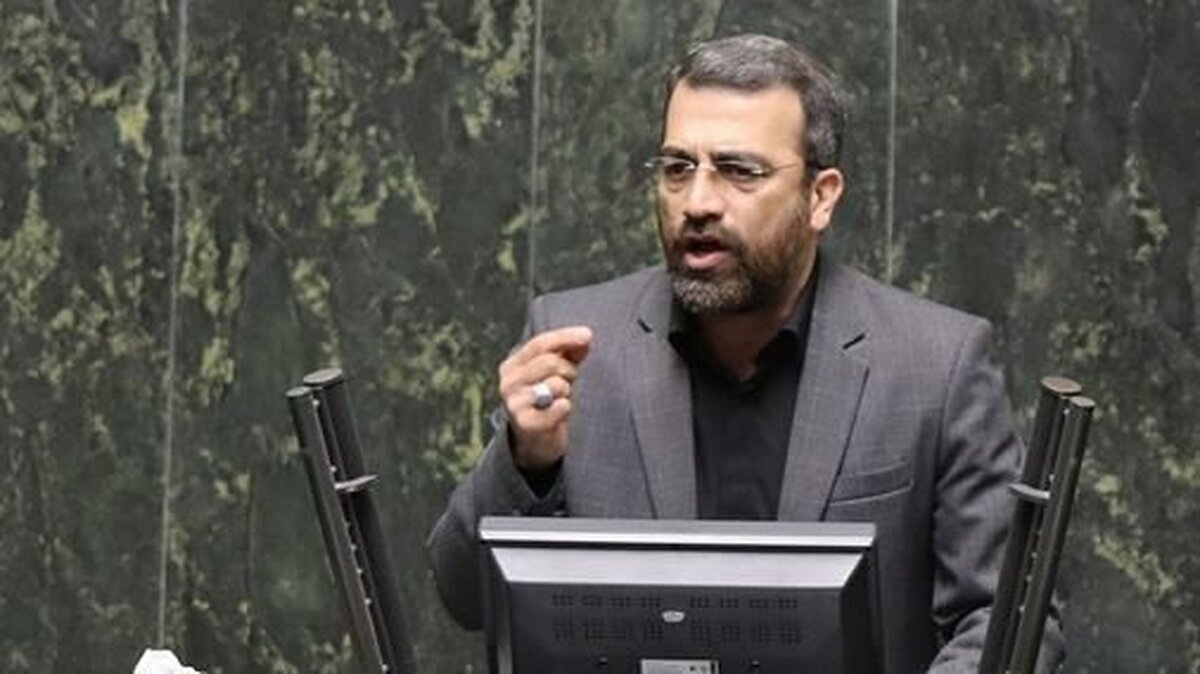 محمودی: گران‌سازی بنزین، کمر مردم مستضعف و طبقات پایین را می‌شکند