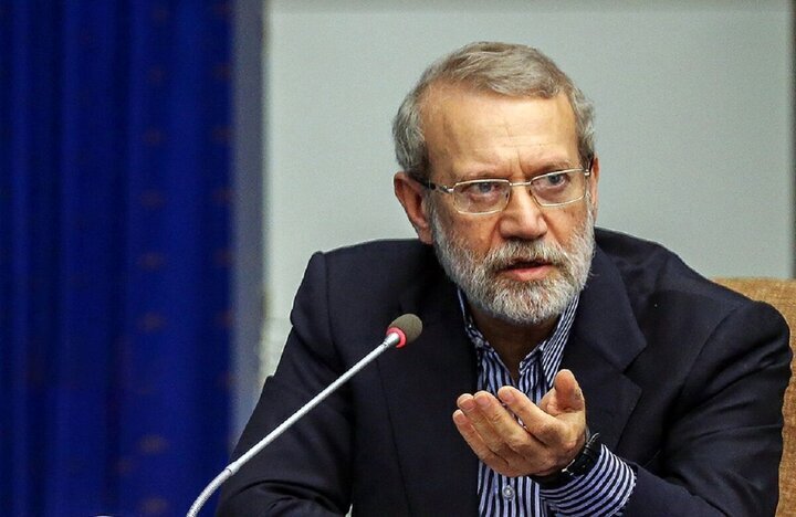 لاریجانی: شورای عالی امنیت ملی هرگونه محدودیت‌ و موانع اقتصادی بین ایران و پاکستان را رفع می‌کند