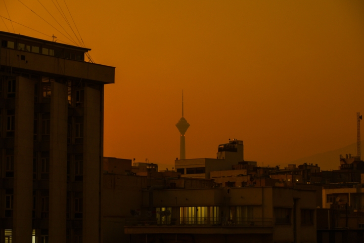 معاون وزیر بهداشت: باید از مردم عذرخواهی کنیم که این بلا‌ها را سر آن‌ها می‌آوریم