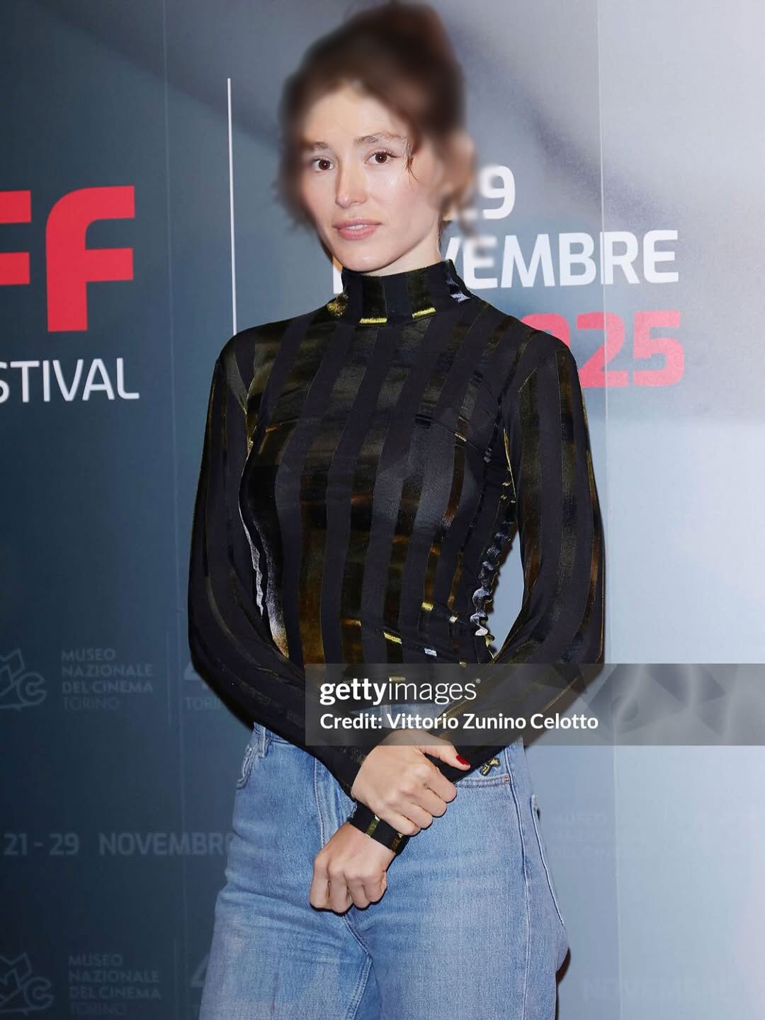 فرشته حسینی برای همیشه از ایران رفت