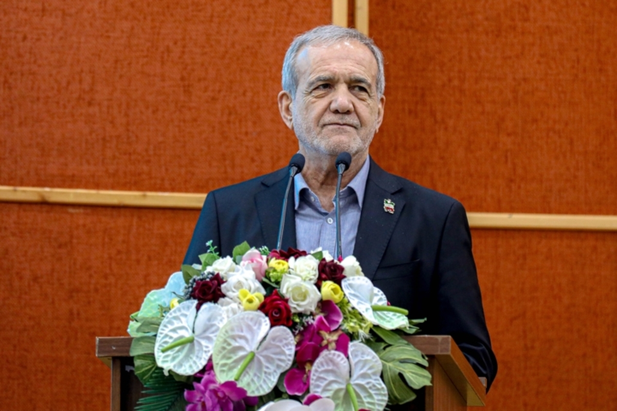 واکنش پزشکیان به حمایت رهبری از دولت