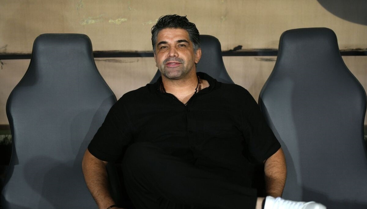 پیروز قربانی: دنبال فوتبال شیک و تماشاگرپسند هستیم، نه ضدفوتبال!