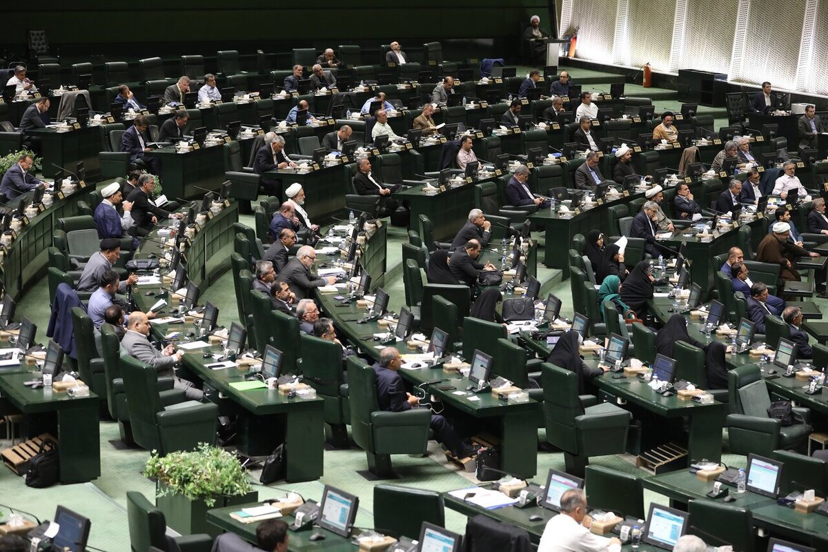 بیانیه ۲۴۱ نماینده درباره سهمیه سوخت