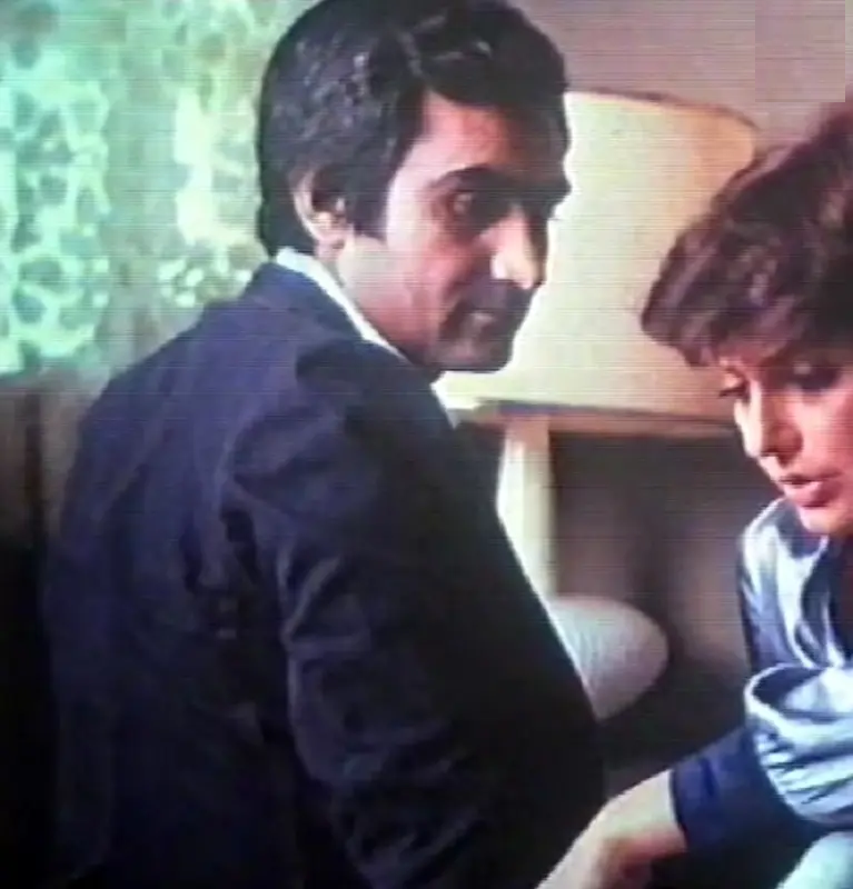 تصویر ناصر ممدوحِ ۳۵ ساله کنار گوگوش در اولین فیلمش