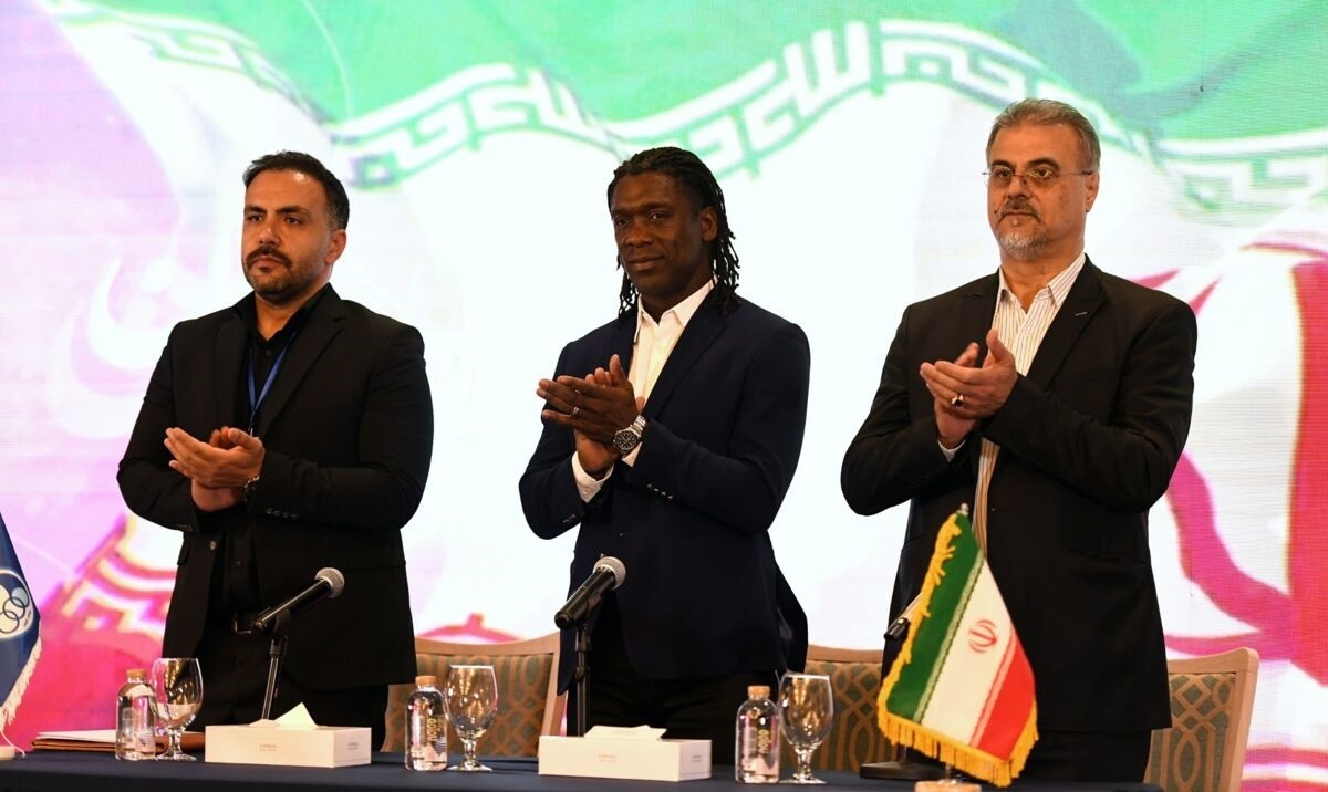 همدانی: سیدورف به ریش‌مان خندید و رفت! / سوءمدیریت در استقلال کمر باشگاه را شکست
