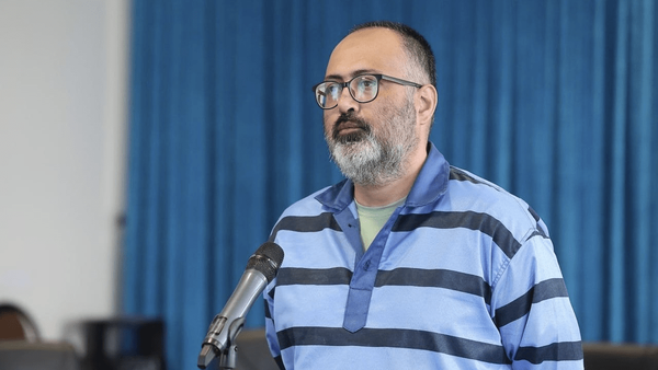 روز ۵۴ جنگ؛ آتش بس شکننده | قرارگاه خاتم‌الانبیا: نیروهای مسلح ایران دست به ماشه هستند