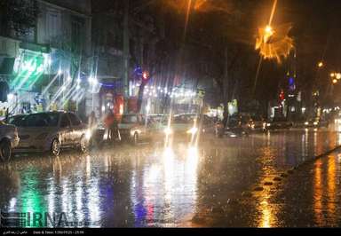 عکس از بارش باران در شیراز