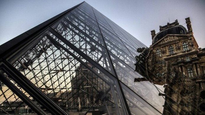 هرم شیشه‌ای موزه لوور فرانسه
