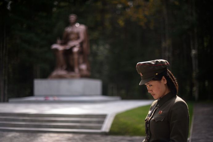 مجسمه رهبر سابق کره شمالی.
