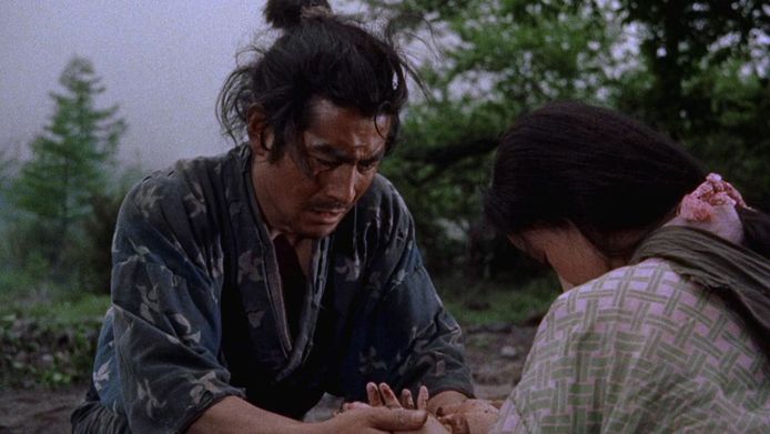 سه گانه سامورایی، Samurai Trilogy (۱۹۵۴-۱۹۵۶)

بهترین فیلم های سامورایی که حتما باید ببینید

از بازی فراموش نشدنی توشیرو میفونه تا صحنه های دوئل فیلم، موارد زیادی در این مجموعه وجود دارد که ارزش وقت گذاشتن و تماشا را دارد. اگر می خواهید یکی از بهترین های فیلم های توشیرو میفونه را ببینید، حتما سه گانه سامورایی را ببینید. این فیلم 303 دقیقه است؛ شما می توانید آنها را یک به یک تماشا کنید، اما نگذارید مدت زیادی بین تماشای قسمت های آن بیفتد.