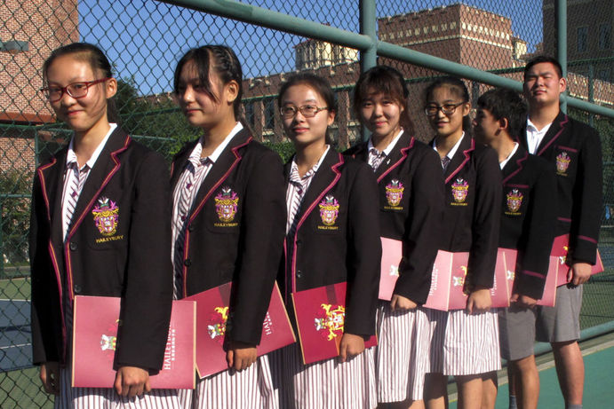 لباس مدرسه دانش آموزان در چین

