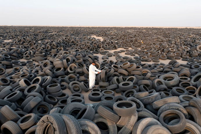 قبرستان لاستیک اتومبیل در کویت