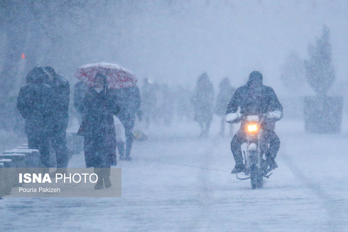 تصاویر| بارش برف در همدان