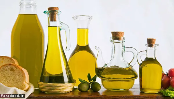 روغن زیتون
روغن زیتون باید در جای تاریک، خنک و کاملاً دور از جریان هوا نگهداری شود. دماهای سرد باعث سخت شدن بافت آن میشود تا جاییکه شبیه کره میشود. پژوهشی از مجله Food Science نشان می&zwnj;دهد که ممکن است روغن زیتون آنتی اکسیدانی خود را از دست بدهد، با اینحال با نگهداری در قفسه میتواند تا ۶ ماه سالم بماند.