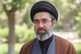 رهبر انقلاب: ایران دفاع از حزب‌الله لبنان را سیاست راهبردی خود تعیین کرده