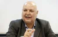 عدم پرداخت حقوق معلمان/ نماینده مجلس: جناب میرکاظمی! خجالت دارد؛ از حقوق و مزایای خودتان بگویید