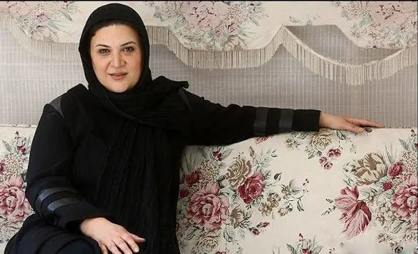 ریما رامین فر
در سریال پایتخت، بسیاری از مخاطبان شاهد صحبت کردن این هنرمند به زبان انگلیسی بودند، اما تمام سعی او بر بیان ناشیانه هما بود، اما در لحظاتی تسلط او دیده می&zwnj;شد.

ریما رامین فر به زبان آلمانی نیز تسلط کافی دارد چرا که سال&zwnj;های تحصیلی خود را در کشور آلمان گذرانده است.