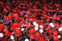 شعار جالب هواداران تراکتور بعداز دریافت گل/ شجاعی تشویق شد