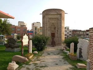سه‌گنبد؛ شناسنامه آجری ارومیه در عصر سلجوقیان