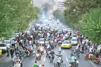 اگر به فکر ماندن در قدرت هستید، چاره‌ای جز تغییر سیاست‌ها ندارید