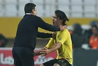 سپاهان به صدرنشینی استقلال پایان داد