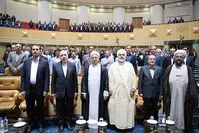حمایت تمام‌قد آیت‌الله هاشمی از روحانی درمقابل تخریب‌های دلواپسان+تصاویر