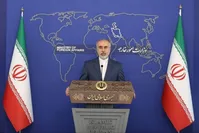 توصیه مقامات ایران به فرانسه: معترضان را سرکوب نکنید؛ صدای مردم خود را بشنوید!