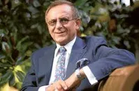"شبانه مرا از کشور بیرون کردند/ احمدی‌نژاد هرچه به دهانش می‌آمد می‌گفت"