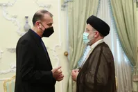 "توافق دولت روحانی را امضا کنید، سندش هم بنام شما باشد"