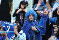 حضور زنان در ورزشگاه باعث شد مردان به آن‌ها احترام بگذارند و حتی یک حرف رکیک زده نشود