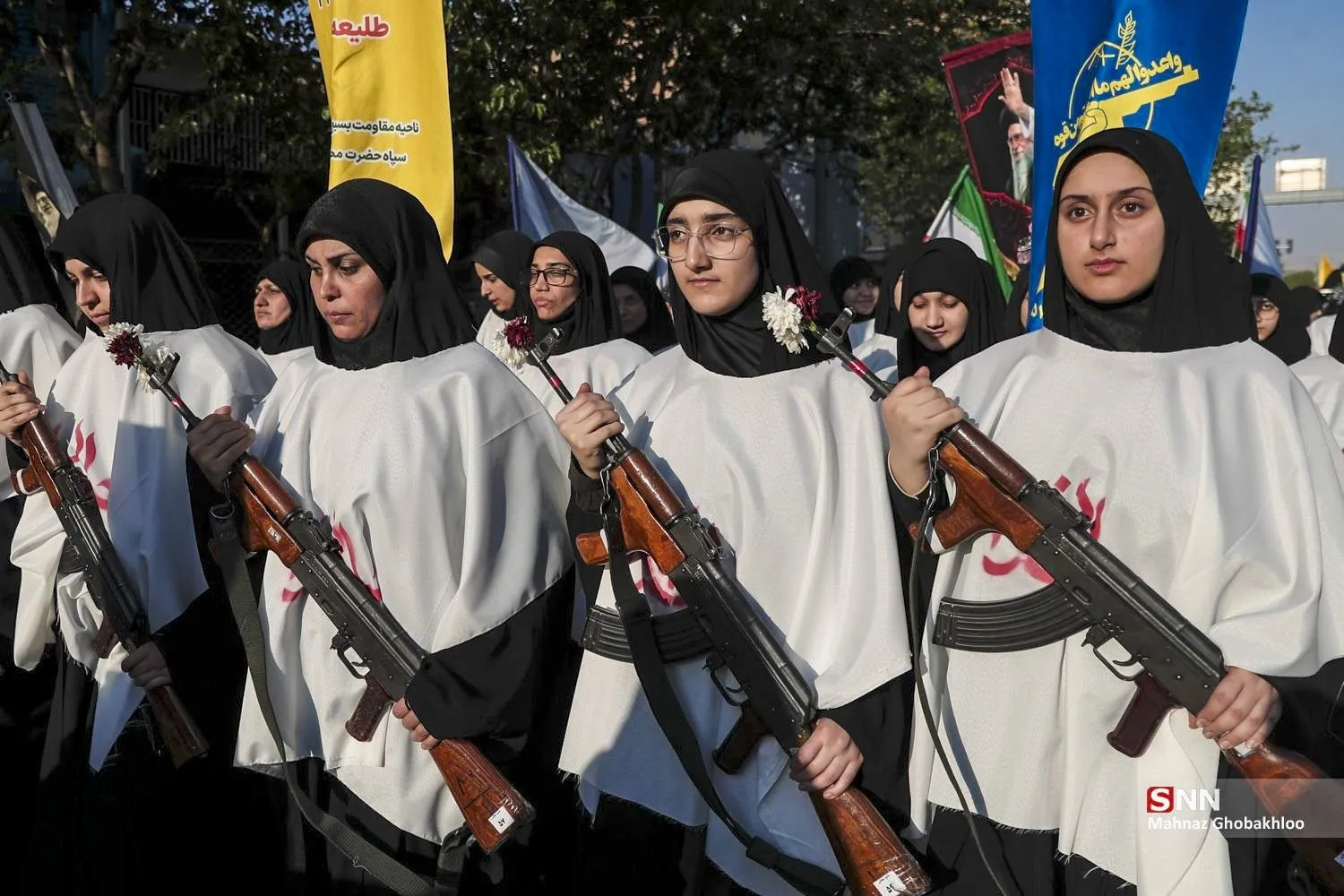 مراسم راهپیمایی دختران «جان‌فدای ایران»، ظهر جمعه (۲۸ فروردین ۱۴۰۵) از میدان امام حسین (ع) تا میدان انقلاب برگزار شد.
