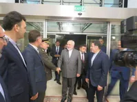 ظریف وارد باکو شد+تصاویر