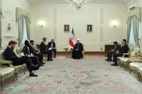روحانی: ضربه به برجام، ضربه به امنیت منطقه و جهان است/ شکستن میز مذاکرات هنر نیست/گفتگو بهترین راه‌حل برای اختلافات است