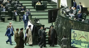افزایش بیش از ۳۰۰ میلیاردی بودجه مجلس؛ نمایندگان در سال آینده چقدر حقوق می‌گیرند؟