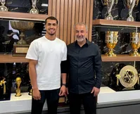 جانشین بیرانوند با پرسپولیس تمدید کرد